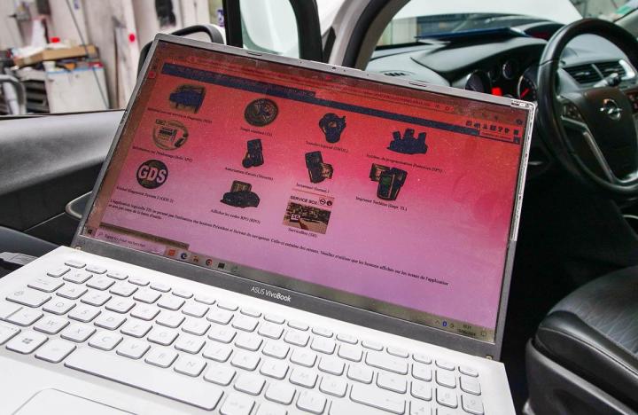 Un garage agréé pour préparer votre voiture au contrôle technique.